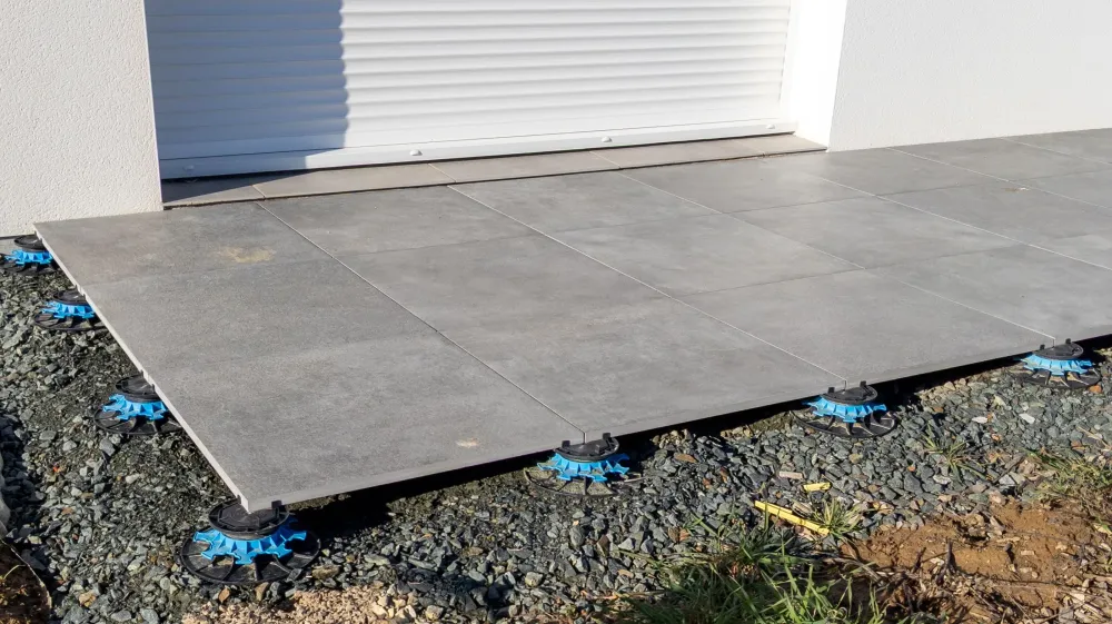 Terrasse en carrelage